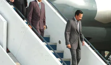A-royal-surprise-Brunei-Sultan-Bolkiah-captains-aircraft-to-Delhi- India TV Hindi