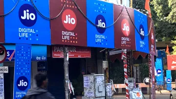 reliance jio- India TV Paisa