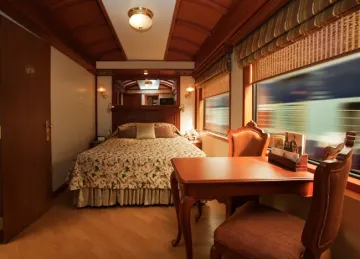 luxury train - India TV Paisa
