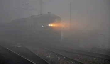  10 trains cancelled due to bad weather in Delhi- India TV Hindi