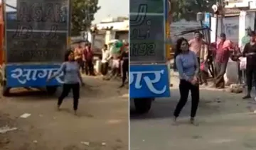 Girl-dances-after-break-up-with-boyfriend-video-is-going-viral-in-social-media- India TV Hindi