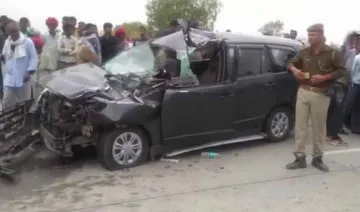 PM-Modi-wife-Jashodaben-injured-in-road-accident-near-Chittorgarh- India TV Hindi
