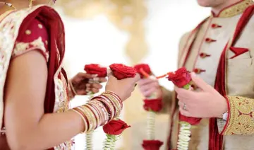 Madhya-Pradesh-24-year-old-woman-marries-for-12th-time-11th-husband-reaches-police-station- India TV Hindi