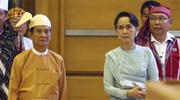 Myanmar's new President Win Myint with leader Aung San Suu Kyi | AP Photo- India TV Hindi