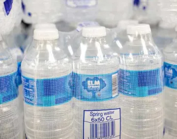 <p>Britain will levy tax on plastic bottles</p>- India TV Hindi