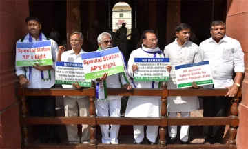 YSR Congress MPs to quit over special status to Andhra Pradesh | PTI- India TV Hindi