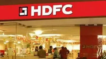 HDFC net profit rose 53 percent in June Quarter- India TV Paisa