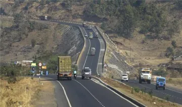 Delhi-Mumbai expressway to be completed by 2021, says Nitin Gadkari- India TV Hindi