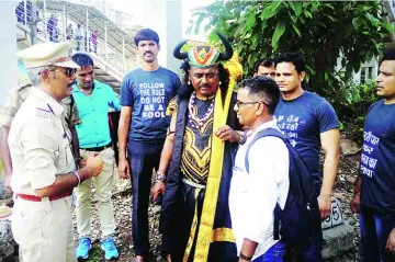 Mumbai: Yamraj seen at Kurla Railway Station- India TV Hindi