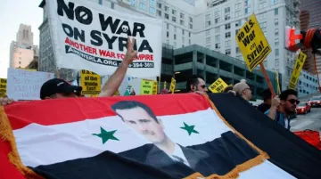 United States: Protest against Syria strikes in New York city, Los Angeles- India TV Hindi