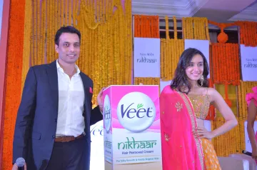 Pankaj Duhan Chief Marketing Officer RB South Asia Health with Shraddha Kapoor at Veet Nikhaar Launc- India TV Paisa