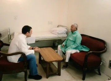 <p>Congress President Rahul Gandhi met RJD Chief Lalu...- India TV Hindi
