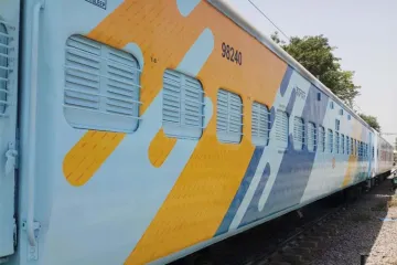 Indian railway coach colour change- India TV Hindi