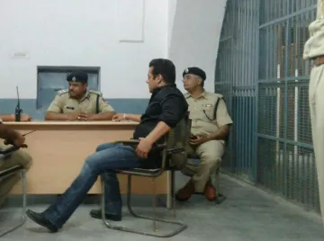 Qaidi No. 106 Salman khan given dal-roti in jail- India TV Hindi