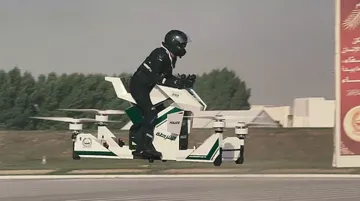 Scorpion 3 is the world's first flying electric hoverbike- India TV Hindi
