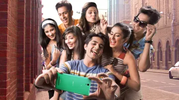 <p>selfie</p>- India TV Paisa