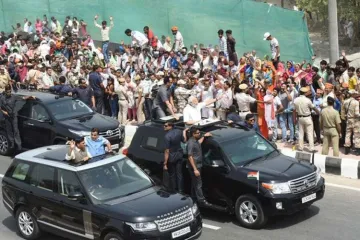 PM Narendra Modi inaugurates Delhi-Meerut Expressway, Road Show with Nitin Gadkari in open Jeep- India TV Hindi