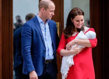 <p>UK Royal Family released photos of newborn baby</p>- India TV Hindi