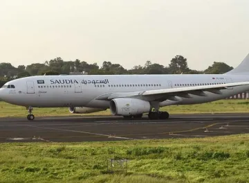 <p>Saudi Arab Airlines plane emergency landing 53...- India TV Hindi