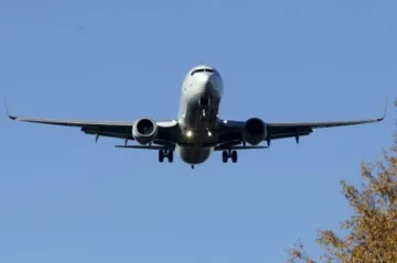 Air passengers count rose to 100 million in India- India TV Paisa