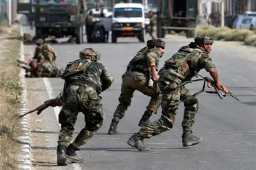 Islamic State claims attack on CRPF battalion in Srinagar Pantha Chowk | PTI Representational- India TV Hindi