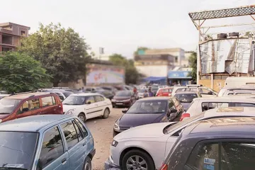 Delhi parking- India TV Hindi