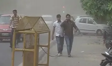 <p>धूल</p>- India TV Hindi