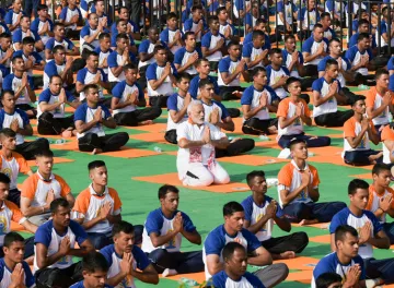 Prime Minister Narendra Modi performs yoga- India TV Hindi