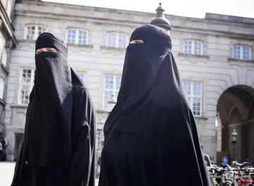 <p>Switzerland government rejects proposals to ban burqa</p>- India TV Hindi