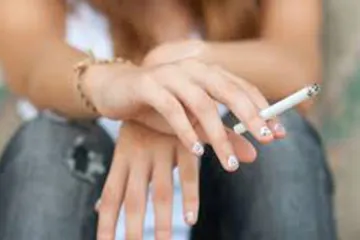 23 percent of youth smoke to appear cool- India TV Hindi