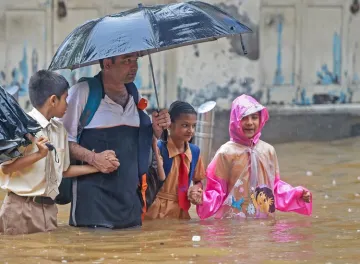<p>मुंबई में बारिश के...- India TV Hindi