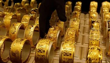 Gold price recovers on Monday - India TV Paisa