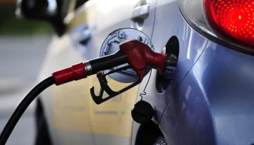 Diesel prices again surpasses Rs 68 per litre in Delhi on Monday - India TV Paisa