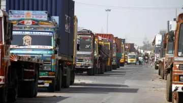 <p>trucks </p>- India TV Paisa