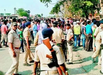 <p>Two people including RTI activist shot dead in Bihar</p>- India TV Hindi