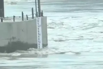 <p>Flood threat looms as Yamuna crosses danger mark in...- India TV Hindi