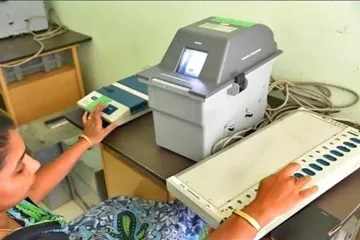 All EVMs, VVPAT machines needed for conducting 2019 Lok Sabha polls will be delivered by year-end- India TV Hindi