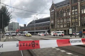 Amsterdam station attack: Police shoot suspect after double stabbing | AP- India TV Hindi