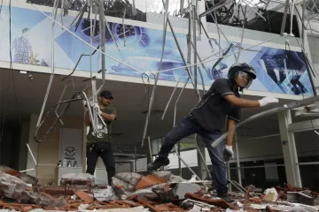 Powerful earthquake kills 91 on Indonesia's Lombok, tourists being evacuated | AP- India TV Hindi