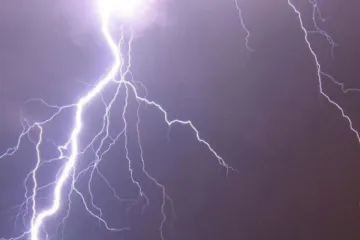 Lightning- India TV Hindi