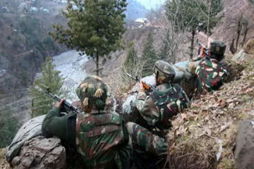 कश्‍मीर: एलओसी पर भारतीय सेना की कार्रवाई में दो पाकिस्‍तानी सैनिक ढेर- India TV Hindi