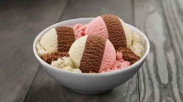 <p>strawberry ice cream</p>- India TV Hindi