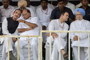 <p>Congress  leaders during 'Bharat Bandh' protest...- India TV Hindi
