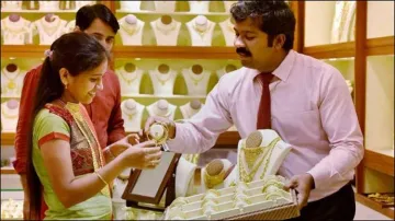 gold buying- India TV Paisa