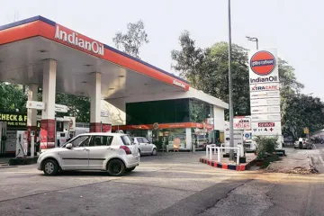 आज फिर बढ़े पेट्रोल-डीजल के दाम, दिल्ली में 80 रुपये के करीब पहुंचा पेट्रोल, 10 सितंबर को कांग्रेस क- India TV Hindi