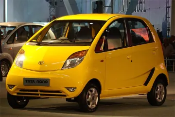 Tata Motors produces 9 Nano cars in August- India TV Paisa