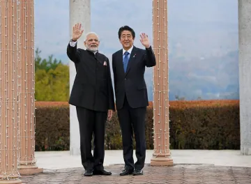 Japanese PM Shinzo Abe vows to be a "friend of India for life"- India TV Hindi