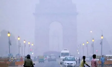 Delhi air quality dips to 'very poor' category- India TV Hindi