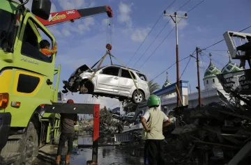 Deaths toll In Indonesia Earthquake, Tsunami Rises To 1944- India TV Hindi