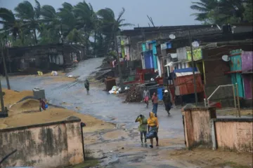 Cyclone Titli: Toll in storm-hit Odisha rises to 52, relief work on; loss of Rs 2,200 crore in calam- India TV Hindi